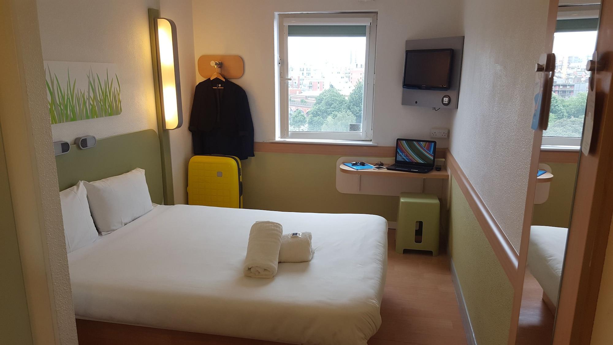 ibis budget Leeds Centre Crown Point Road Buitenkant foto