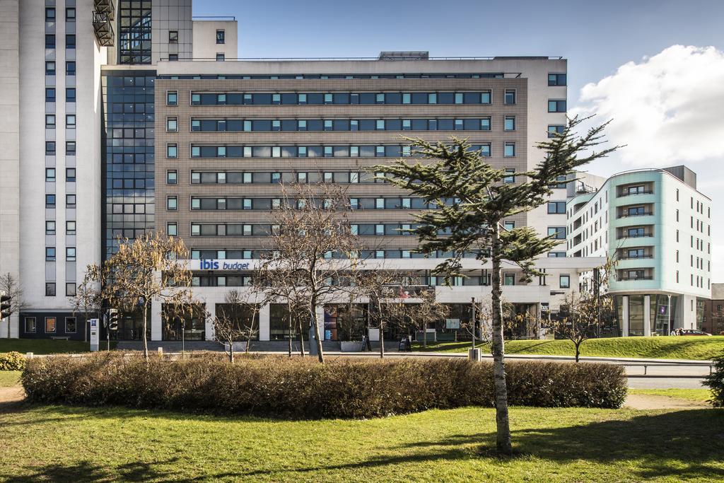 ibis budget Leeds Centre Crown Point Road Buitenkant foto
