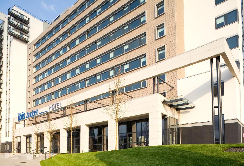 ibis budget Leeds Centre Crown Point Road Buitenkant foto