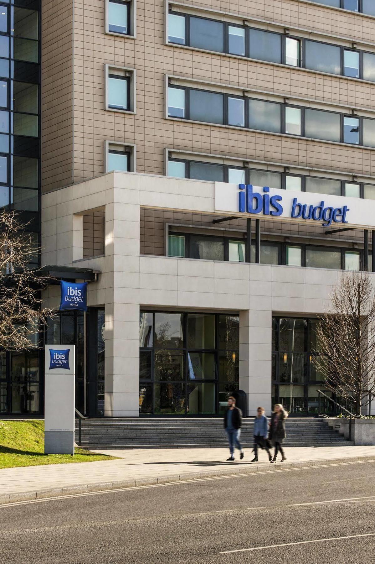 ibis budget Leeds Centre Crown Point Road Buitenkant foto