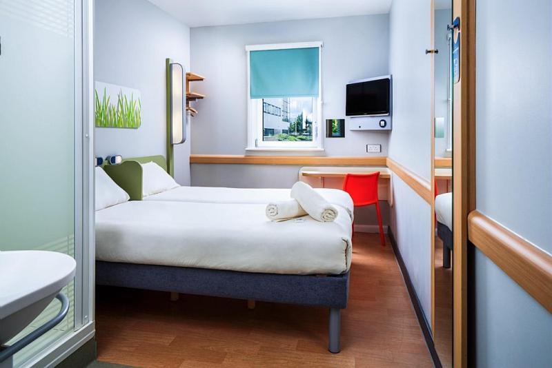 ibis budget Leeds Centre Crown Point Road Buitenkant foto